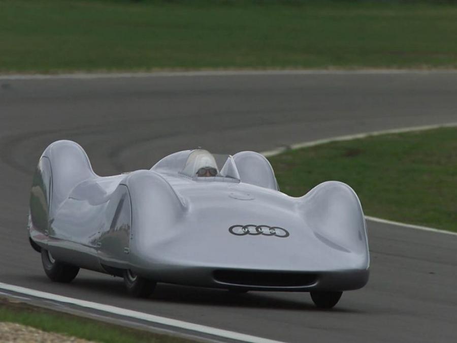  Auto Union Type C V16 Streamliner 1937 года  (фото 3 из 6)